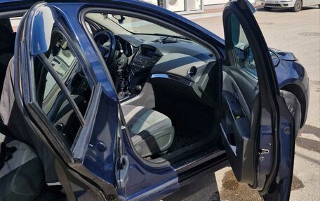 Chevrolet Cruze II, 2010 год, 700 000 рублей, 12 фотография