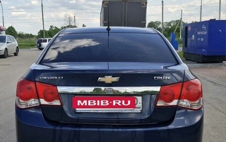 Chevrolet Cruze II, 2010 год, 700 000 рублей, 4 фотография
