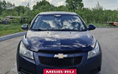 Chevrolet Cruze II, 2010 год, 700 000 рублей, 2 фотография