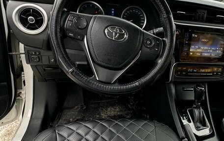 Toyota Corolla, 2018 год, 2 400 000 рублей, 3 фотография