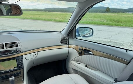 Mercedes-Benz E-Класс, 2006 год, 1 200 000 рублей, 30 фотография