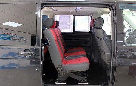 Volkswagen Caravelle T5, 2005 год, 1 150 000 рублей, 6 фотография