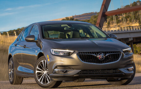 Buick Regal VI, 2019 год, 900 000 рублей, 1 фотография
