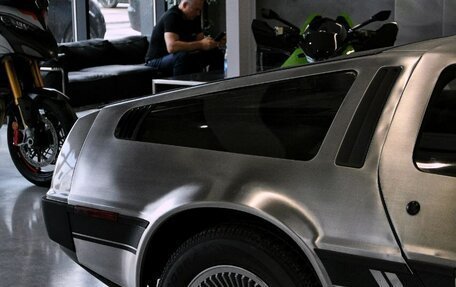 DeLorean DMC-12, 1981 год, 13 000 000 рублей, 12 фотография