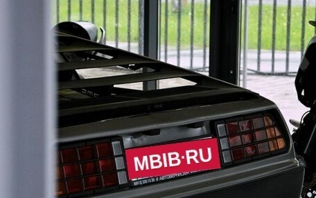 DeLorean DMC-12, 1981 год, 13 000 000 рублей, 9 фотография