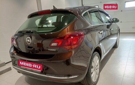 Opel Astra J, 2013 год, 879 000 рублей, 4 фотография