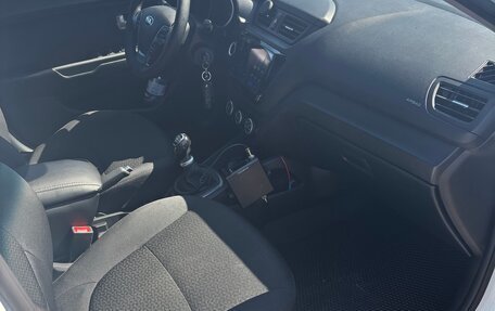KIA Rio III рестайлинг, 2015 год, 1 000 000 рублей, 9 фотография