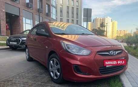 Hyundai Solaris II рестайлинг, 2013 год, 1 350 000 рублей, 2 фотография