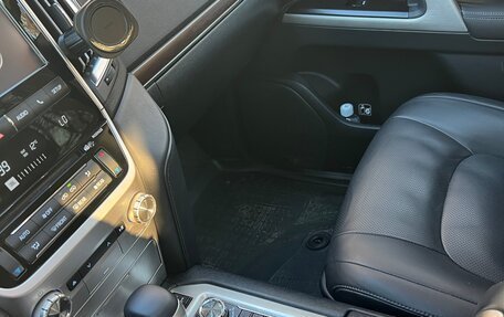 Toyota Land Cruiser 200, 2015 год, 8 500 000 рублей, 7 фотография