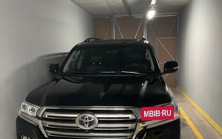 Toyota Land Cruiser 200, 2015 год, 8 500 000 рублей, 6 фотография