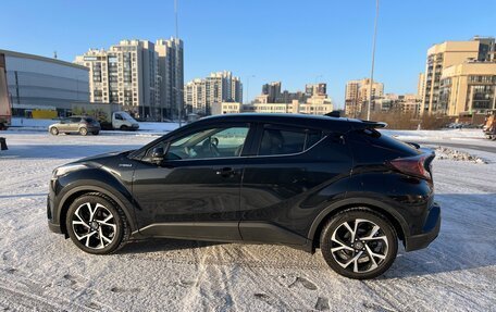 Toyota C-HR I рестайлинг, 2017 год, 1 990 000 рублей, 6 фотография