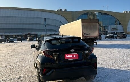 Toyota C-HR I рестайлинг, 2017 год, 1 990 000 рублей, 5 фотография