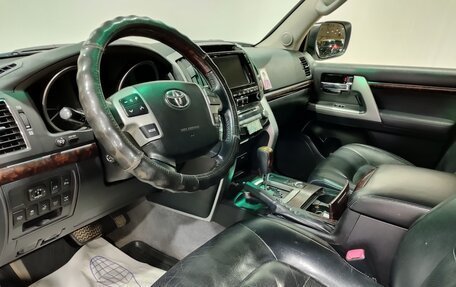 Toyota Land Cruiser 200, 2012 год, 3 400 000 рублей, 17 фотография