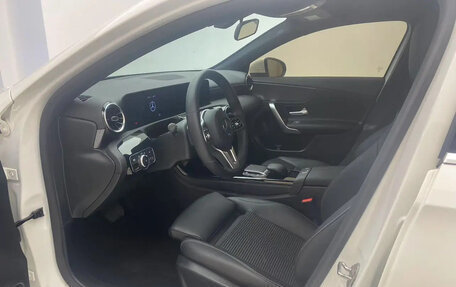 Mercedes-Benz A-Класс, 2022 год, 2 000 000 рублей, 4 фотография