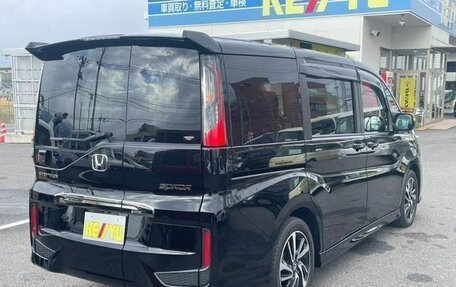 Honda Stepwgn IV, 2021 год, 2 054 000 рублей, 2 фотография