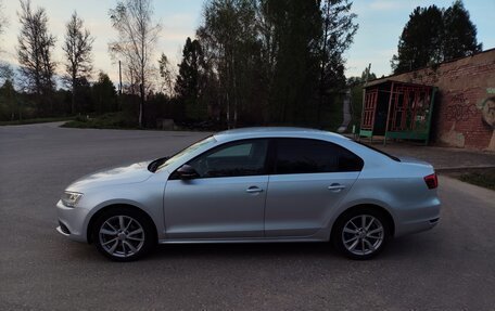 Volkswagen Jetta VI, 2013 год, 1 100 000 рублей, 4 фотография