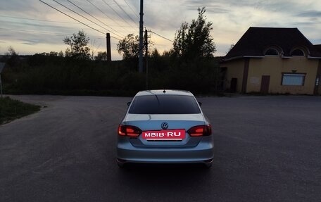 Volkswagen Jetta VI, 2013 год, 1 100 000 рублей, 2 фотография