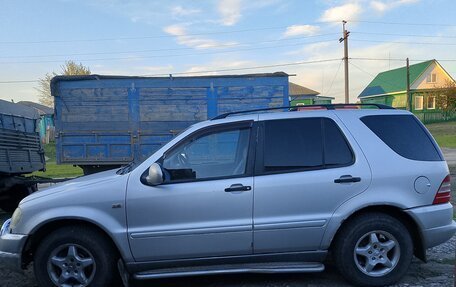 Mercedes-Benz M-Класс, 1999 год, 350 000 рублей, 1 фотография
