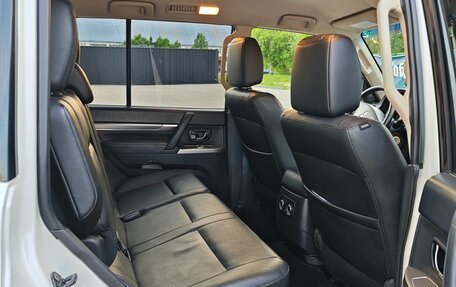 Mitsubishi Pajero IV, 2013 год, 2 250 000 рублей, 11 фотография