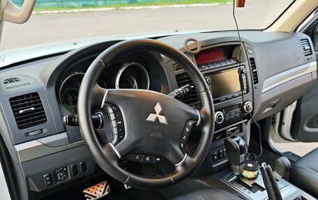 Mitsubishi Pajero IV, 2013 год, 2 250 000 рублей, 14 фотография
