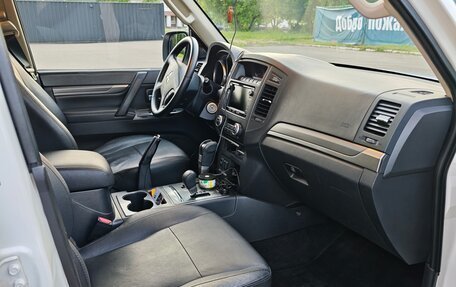Mitsubishi Pajero IV, 2013 год, 2 250 000 рублей, 10 фотография