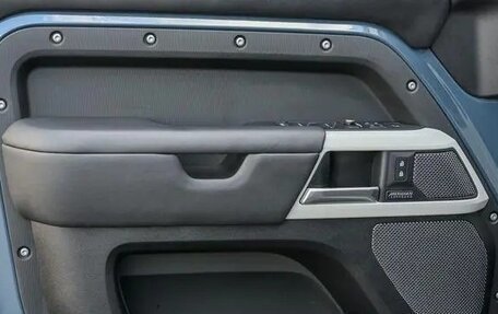 Land Rover Defender II, 2022 год, 7 390 000 рублей, 15 фотография