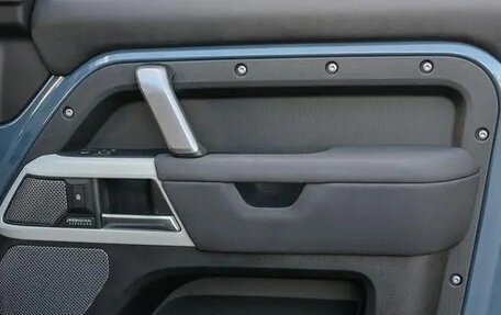Land Rover Defender II, 2022 год, 7 390 000 рублей, 29 фотография