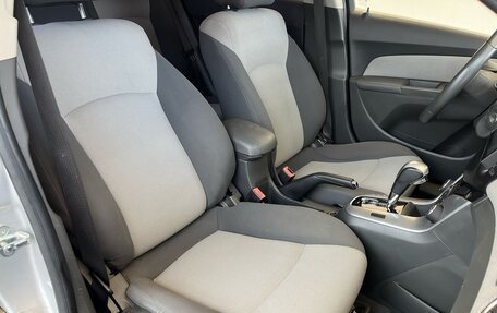 Chevrolet Cruze II, 2010 год, 520 000 рублей, 13 фотография