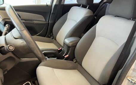 Chevrolet Cruze II, 2010 год, 520 000 рублей, 10 фотография