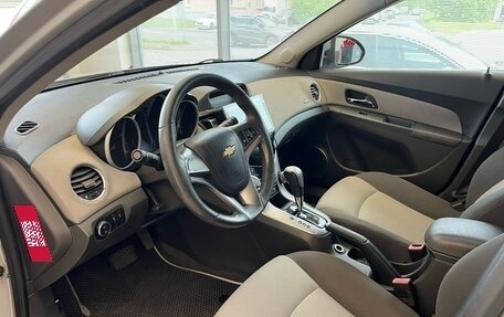 Chevrolet Cruze II, 2010 год, 520 000 рублей, 8 фотография