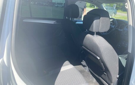 Volkswagen Tiguan II, 2017 год, 2 300 000 рублей, 8 фотография