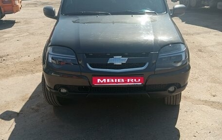 Chevrolet Niva I рестайлинг, 2015 год, 620 000 рублей, 2 фотография