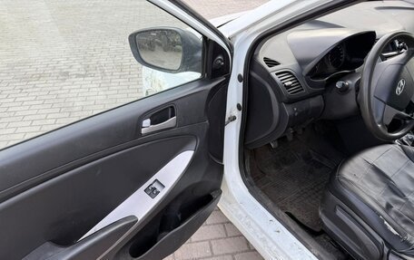 Hyundai Solaris II рестайлинг, 2016 год, 500 000 рублей, 18 фотография