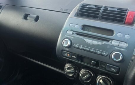 Honda Fit III, 2003 год, 500 000 рублей, 11 фотография