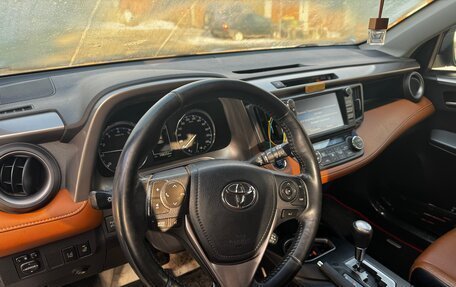 Toyota RAV4, 2017 год, 2 850 000 рублей, 6 фотография