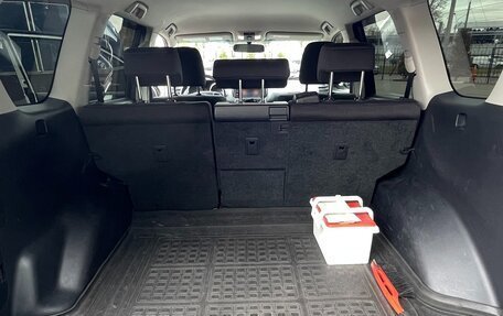 Toyota Land Cruiser Prado 150 рестайлинг 2, 2017 год, 3 990 000 рублей, 11 фотография