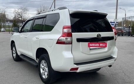 Toyota Land Cruiser Prado 150 рестайлинг 2, 2017 год, 3 990 000 рублей, 4 фотография