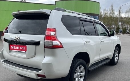 Toyota Land Cruiser Prado 150 рестайлинг 2, 2017 год, 3 990 000 рублей, 3 фотография