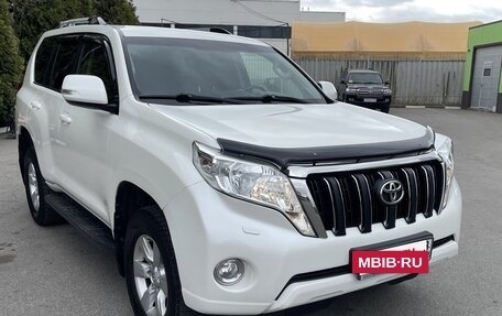 Toyota Land Cruiser Prado 150 рестайлинг 2, 2017 год, 3 990 000 рублей, 6 фотография
