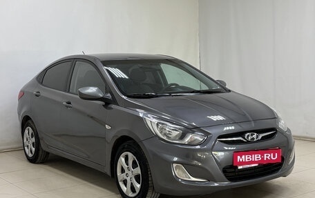 Hyundai Solaris II рестайлинг, 2011 год, 610 000 рублей, 3 фотография