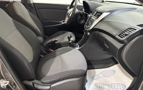Hyundai Solaris II рестайлинг, 2011 год, 610 000 рублей, 14 фотография