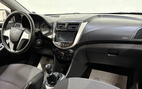 Hyundai Solaris II рестайлинг, 2011 год, 610 000 рублей, 12 фотография