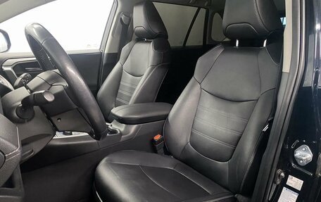 Toyota RAV4, 2022 год, 3 700 000 рублей, 9 фотография