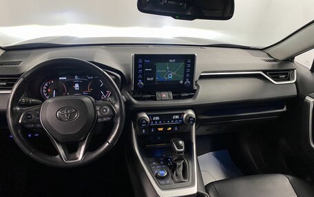 Toyota RAV4, 2022 год, 3 700 000 рублей, 11 фотография