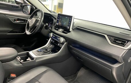 Toyota RAV4, 2022 год, 3 700 000 рублей, 21 фотография