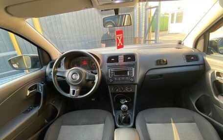 Volkswagen Polo VI (EU Market), 2012 год, 650 000 рублей, 5 фотография