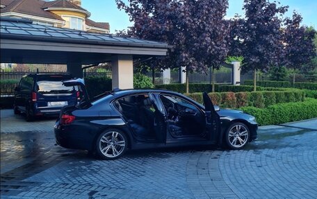 BMW 5 серия, 2013 год, 1 950 000 рублей, 6 фотография