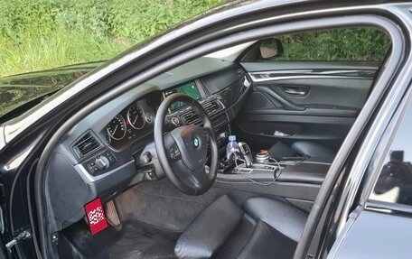 BMW 5 серия, 2013 год, 1 950 000 рублей, 8 фотография