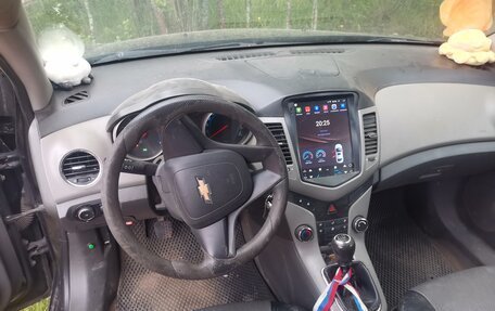 Chevrolet Cruze II, 2010 год, 500 000 рублей, 9 фотография