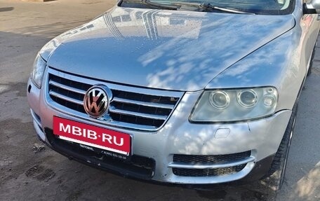 Volkswagen Touareg III, 2003 год, 550 000 рублей, 2 фотография